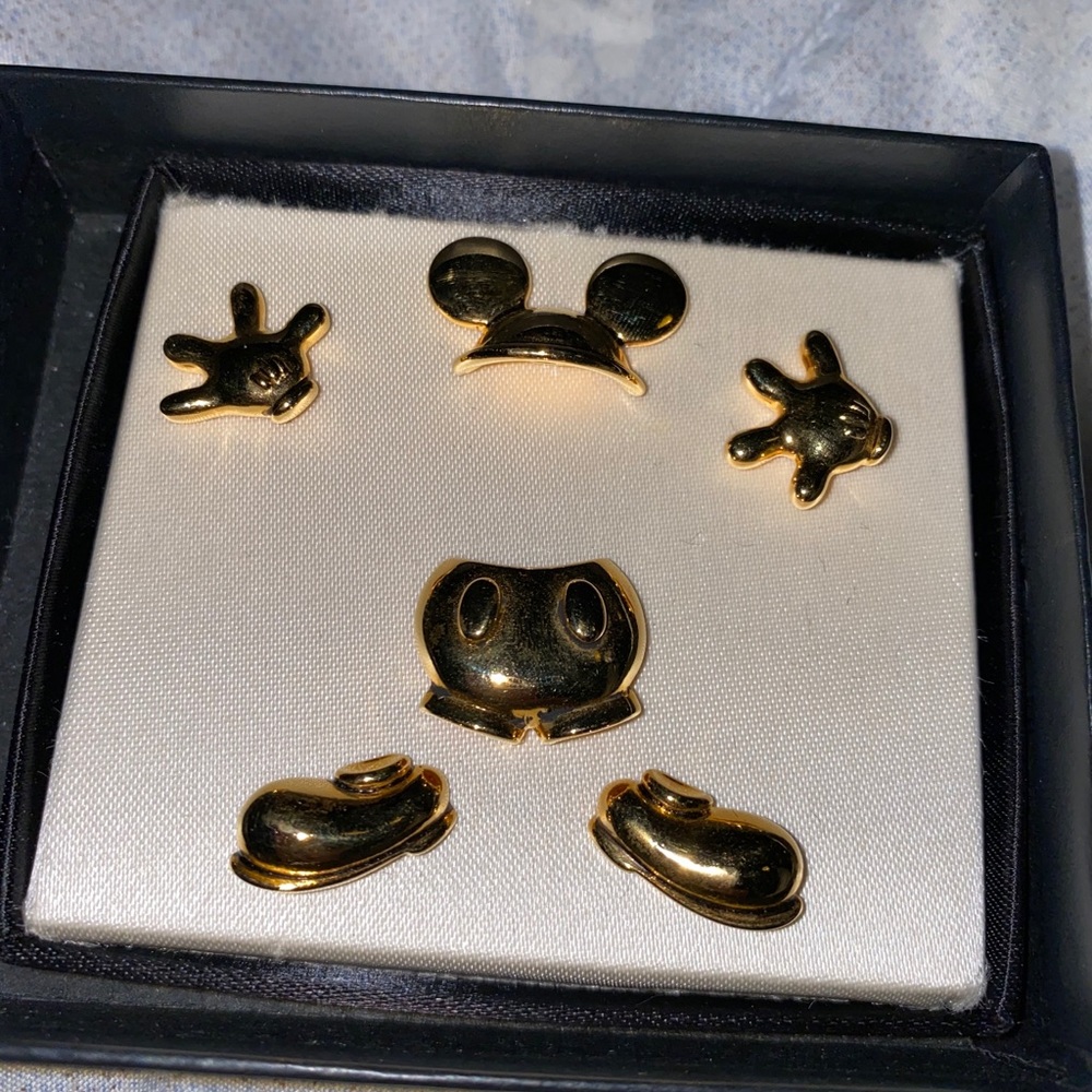 6pc Mickey Mouse gold pin set